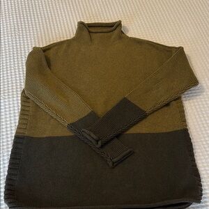 Tahari Green Cowl Neck Woman’s Sweater Size S